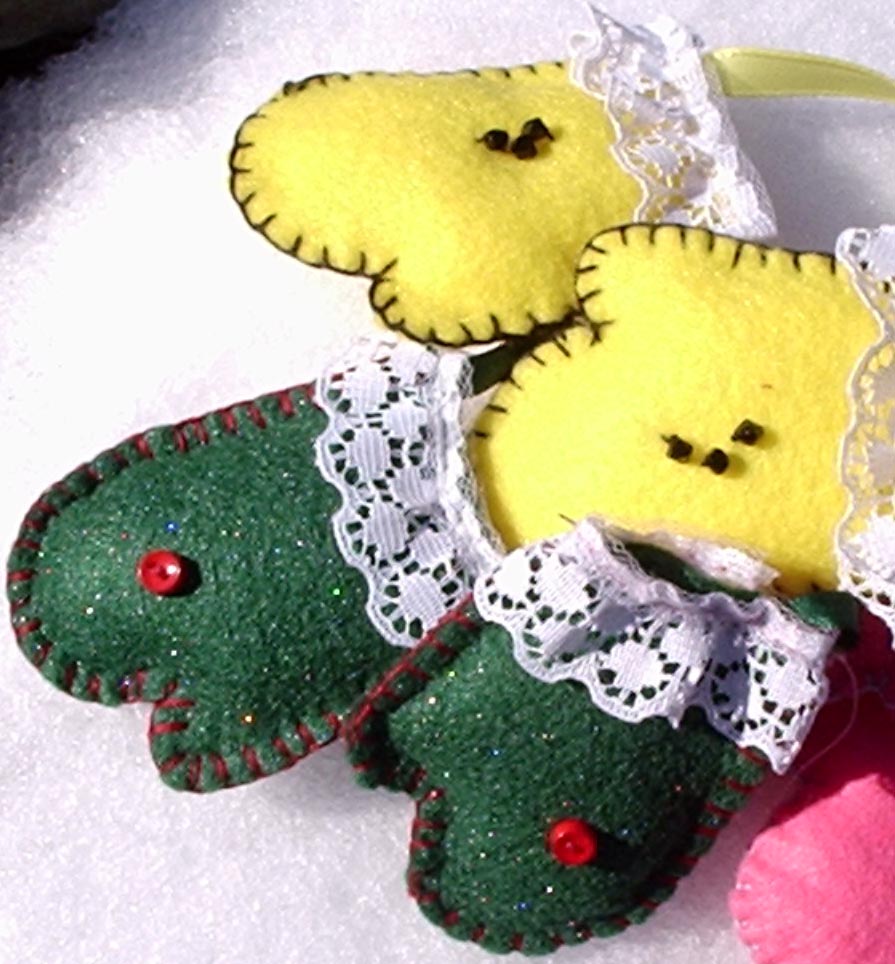 miniature mittens